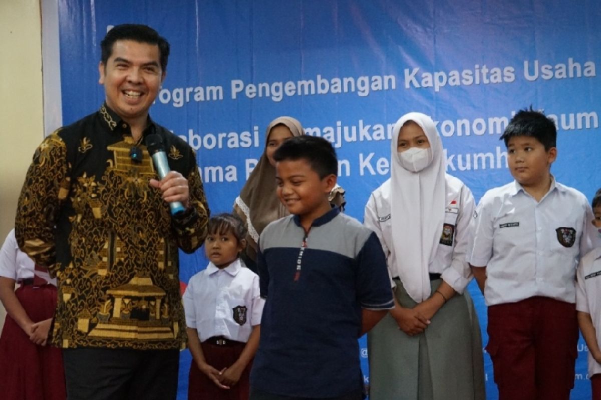 Bane Raja Manalu berharap anak di Sumut tak putus sekolah karena biaya