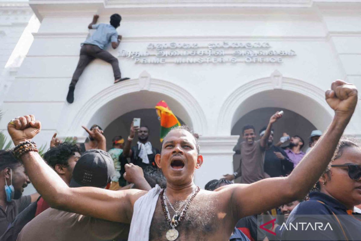 Mahasiswa Sri Lanka protes pencalonan Wickremesinghe sebagai presiden