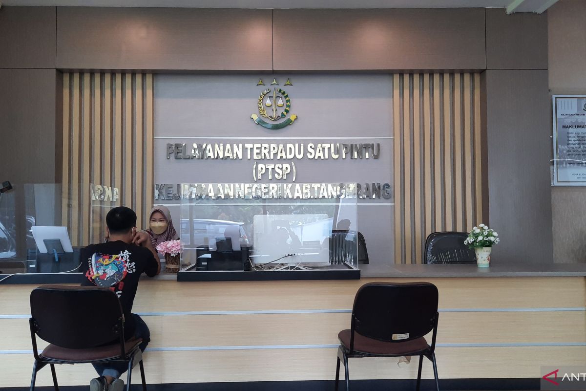 Kejaksaan cekal tersangka korupsi pengadaan mobil operasional desa di Tangerang