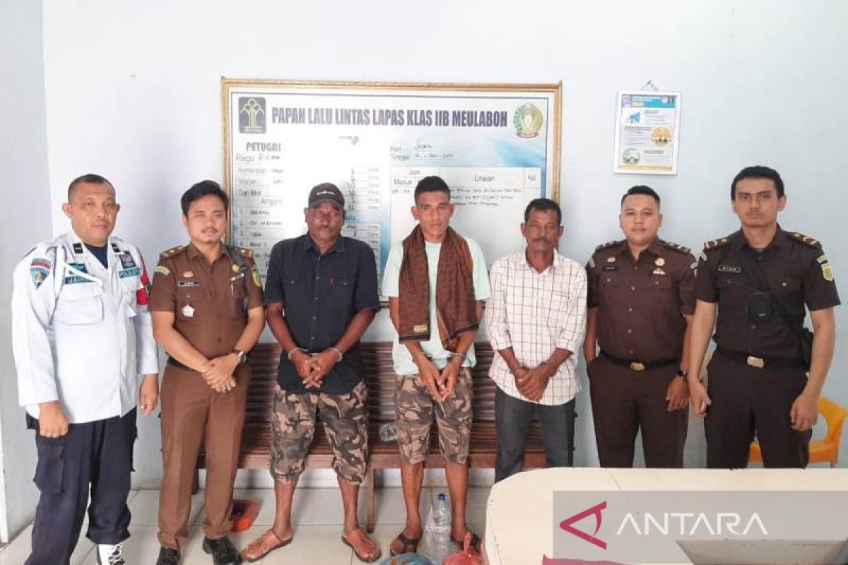 Diduga korupsi dana desa, tiga aparat desa di Nagan Raya ditangkap