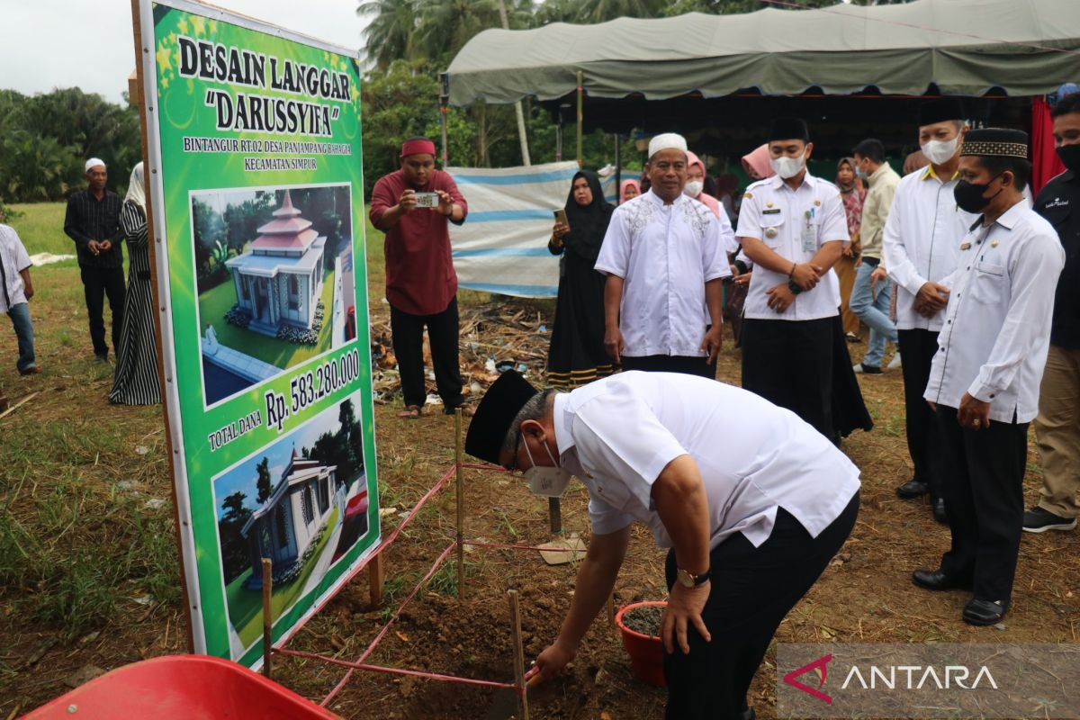 Bupati HSS hadiri penggalangan dana pembangunan langgar