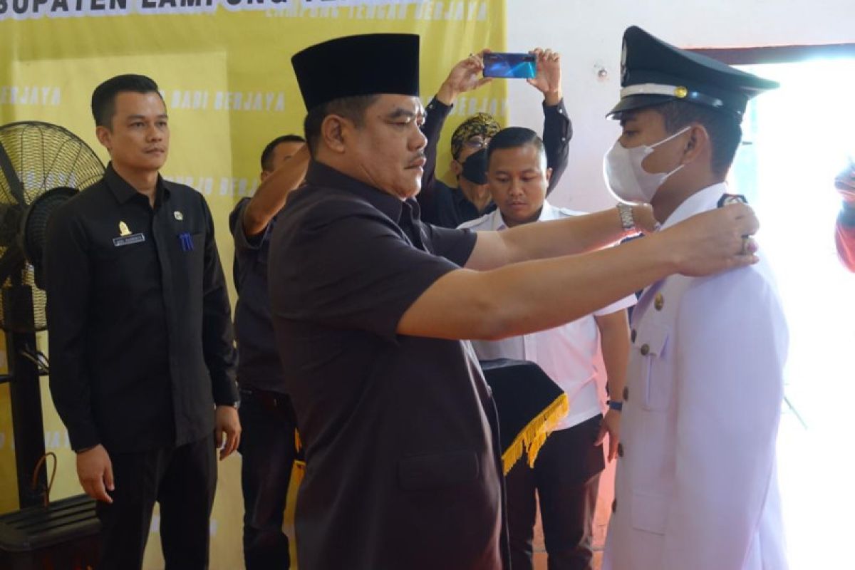 Bupati Lampung Tengah lantik Kepala Kampung Pujodadi
