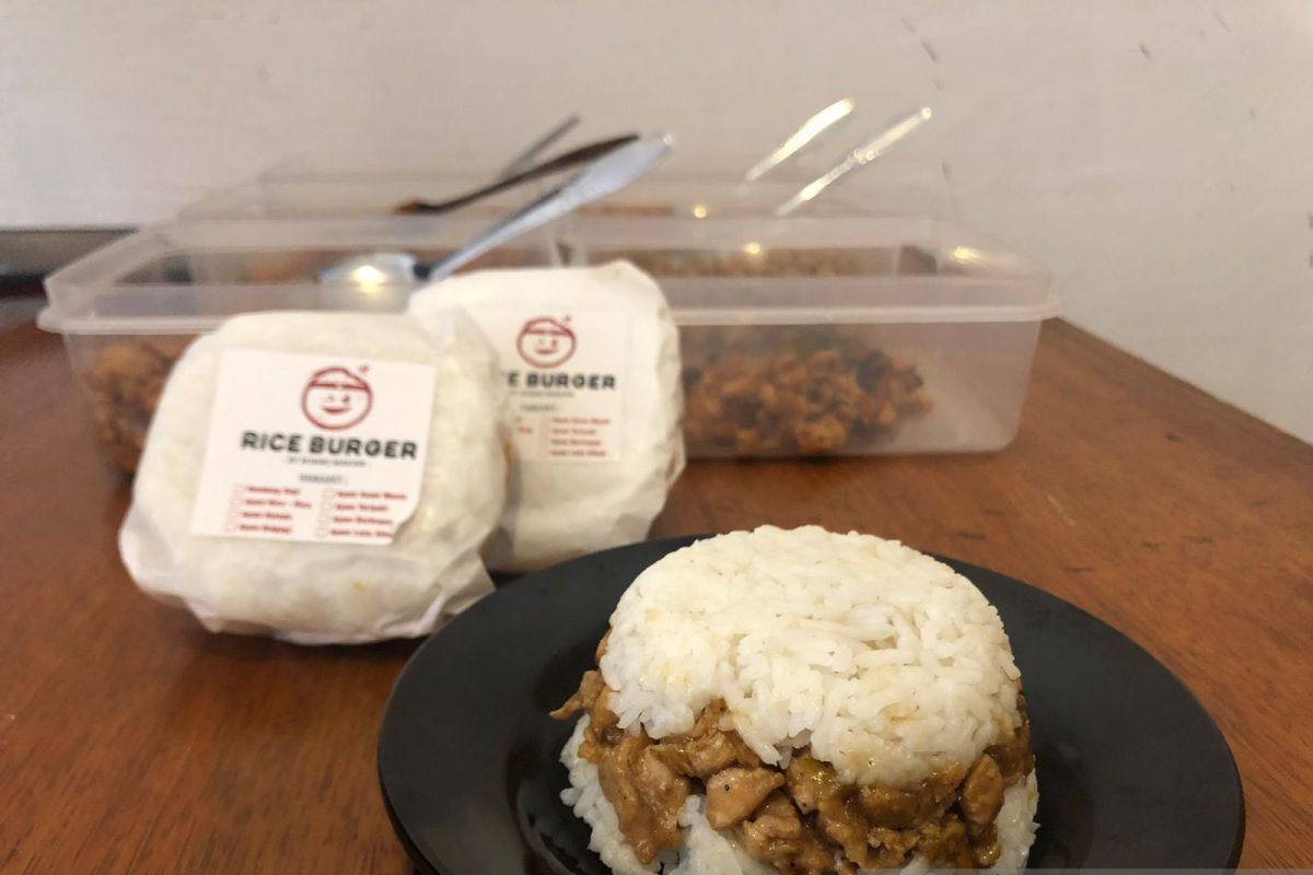 'Rice Burger' jadi menu tren baru di Denpasar