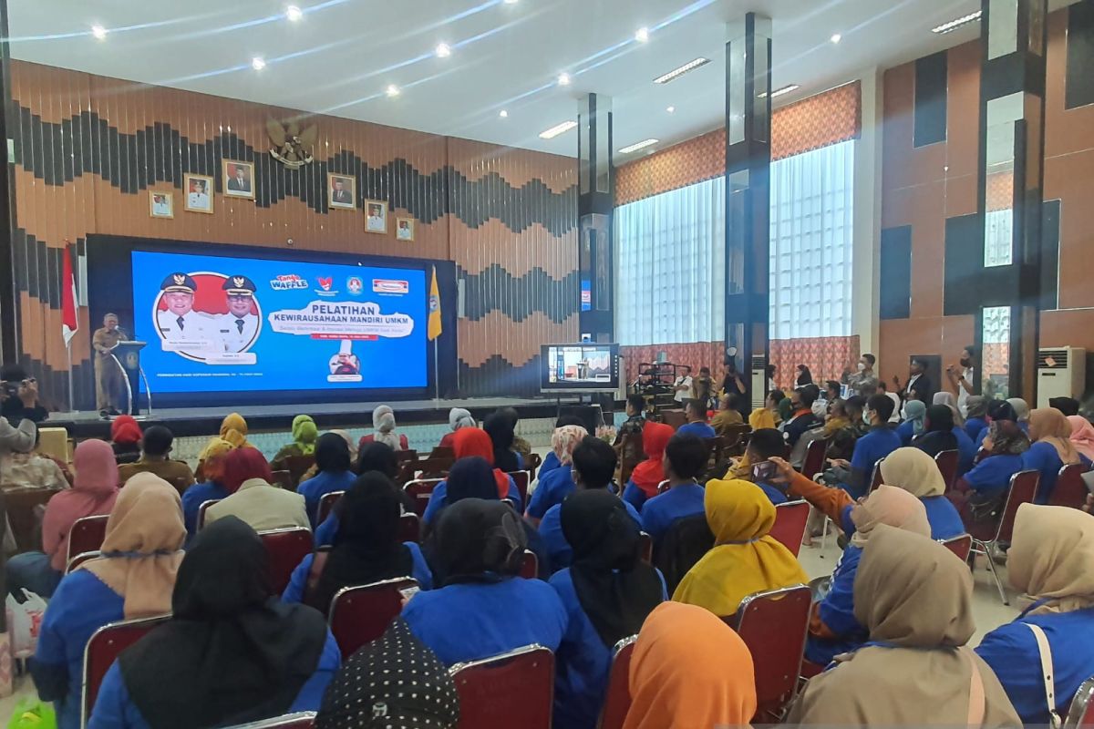 Pemkab Kubu Raya latih UMKM naik kelas