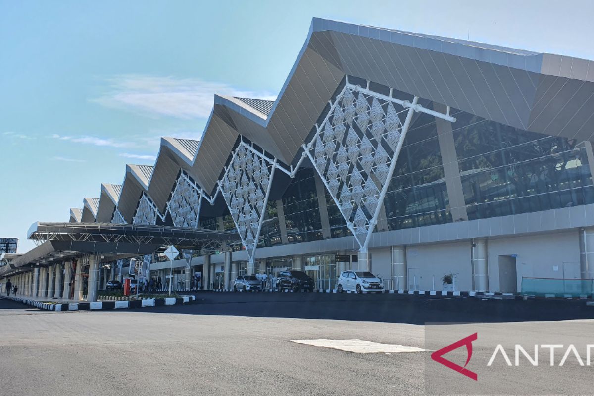 Bandara Samrat berlakukan penumpang wajib vaksin booster