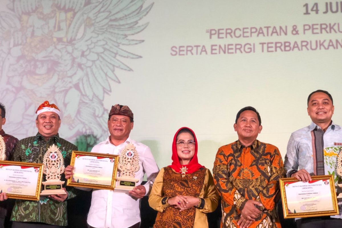 Wali Kota Denpasar dapat penghargaan penggerak koperasi terbaik