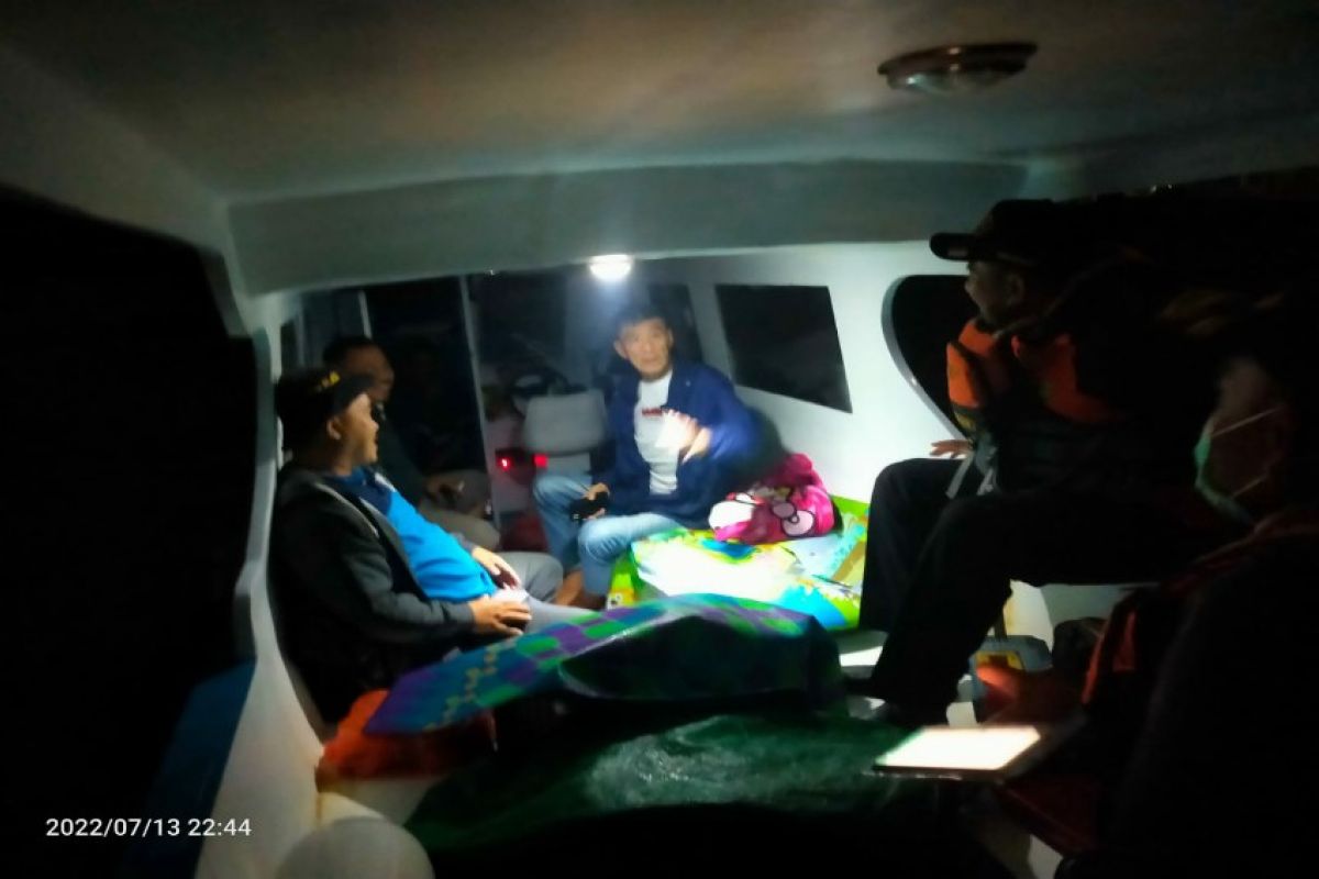 Speedboat memuat warga Hong Kong mati mesin di perairan Konawe Sulawesi Tenggara