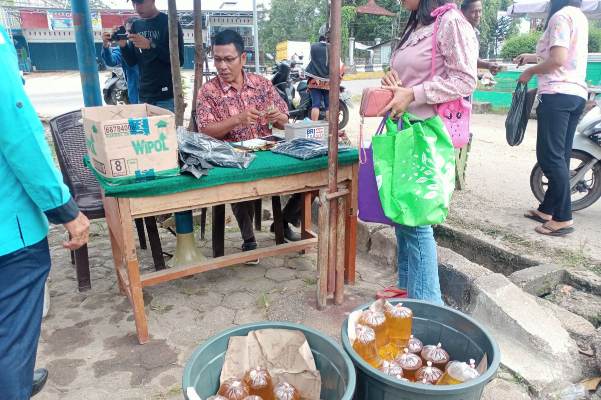 Pemkab Batanghari gelar bazar minyak curah murah