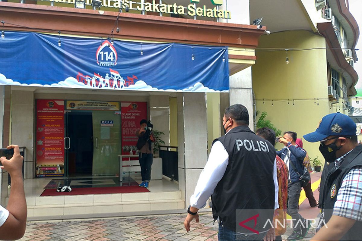 Polda Metro Jaya periksa Kantor BPN Jakarta Selatan