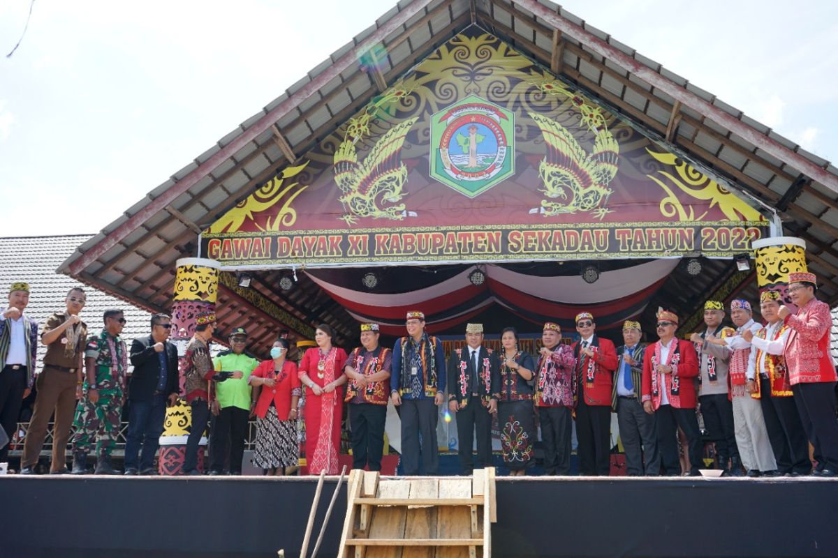 Pemerintah Provinsi Kalbar ajak masyarakat Dayak komitmen lestarikan budaya