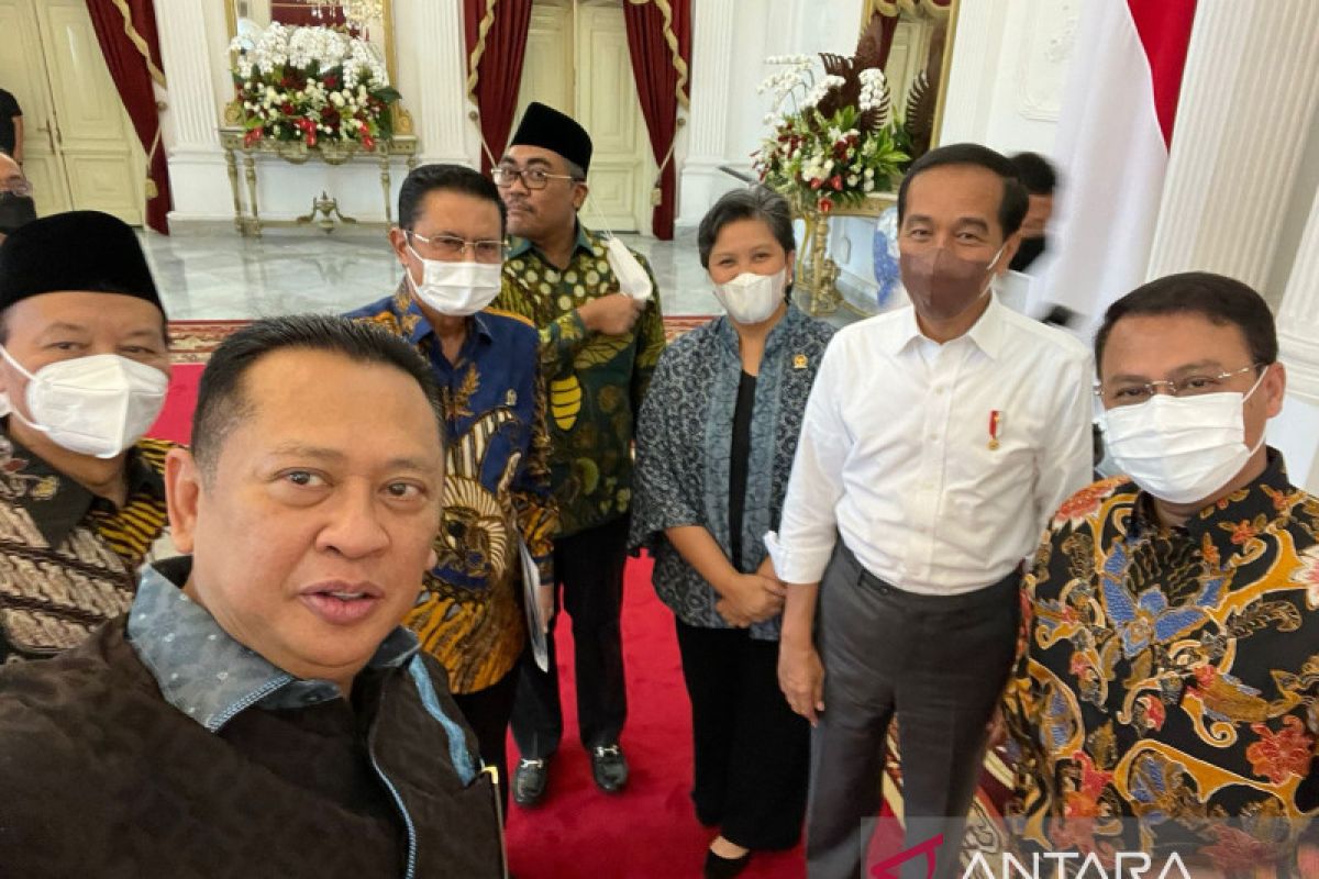 Pimpinan MPR temui Presiden sampaikan PPHN hadir tanpa amendemen UUD