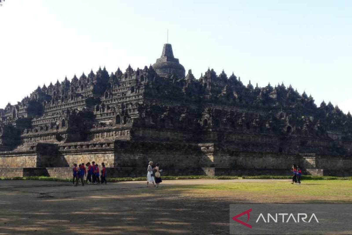 Polemik tujuh keajaiban dunia tak mengurangi keindahan Candi Borobudur