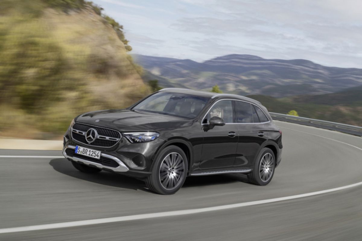 Mercedes-Benz sebut harga GLC baru "hybrid"