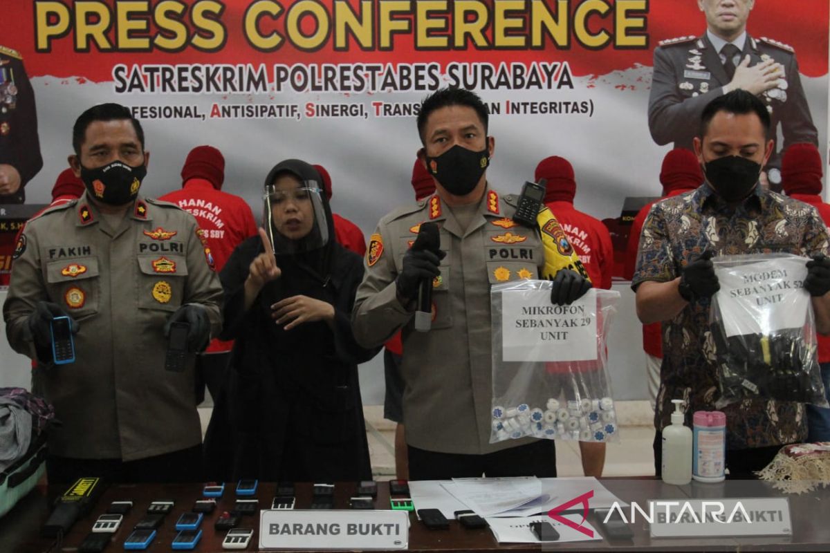 Polisi bongkar sindikat joki ujian masuk PTN di Surabaya