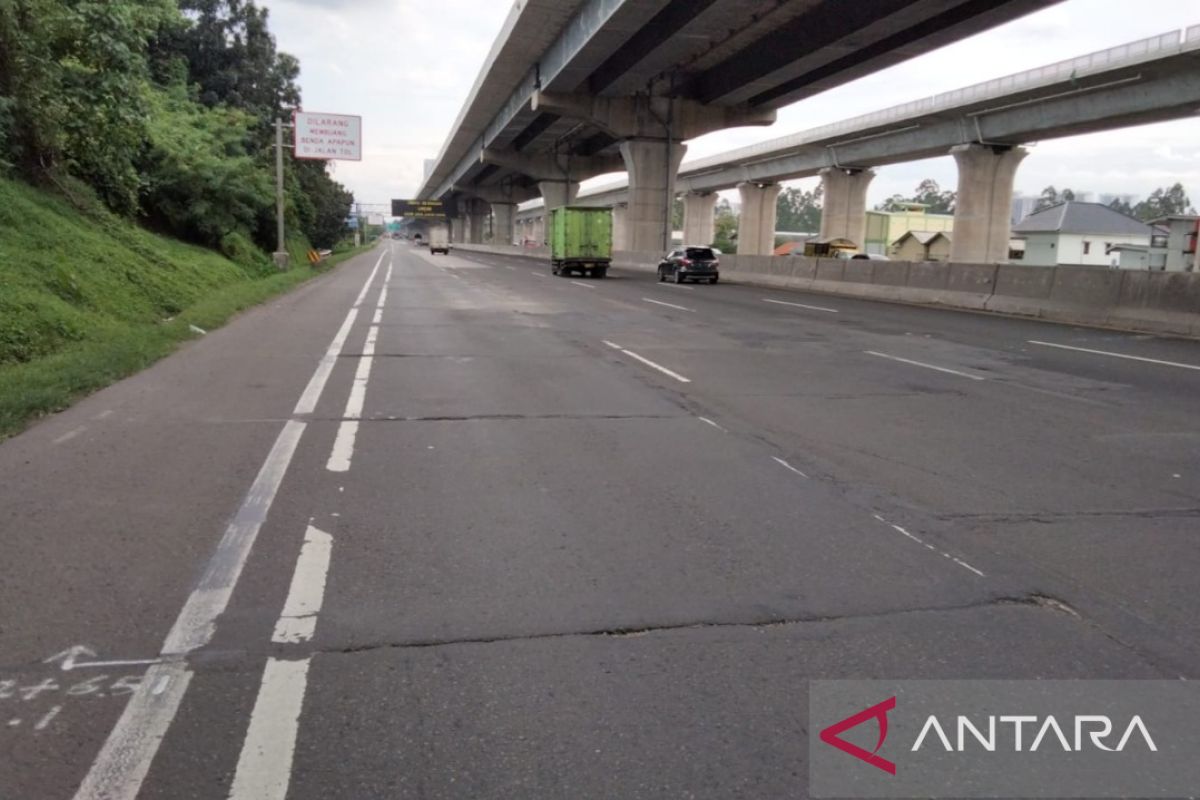Tiga titik Jalan Tol Jakarta-Cikampek direkonstruksi