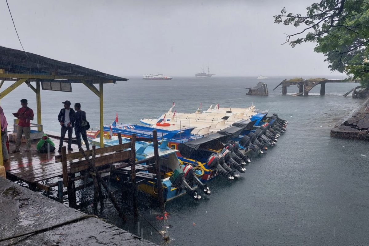KSOP Ternate berlakukan buka-tutup pelayaran akibat cuaca buruk
