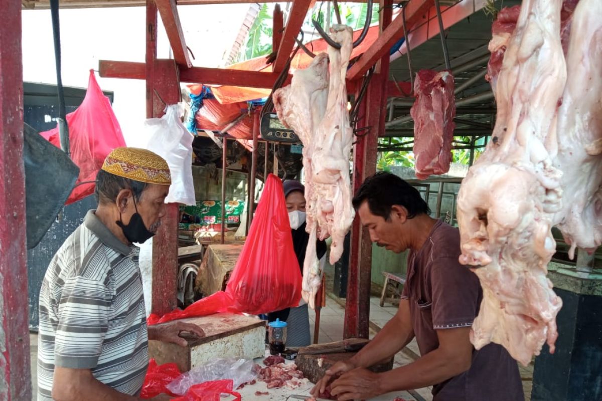 Cara mengamankan stok daging di tengah wabah PMK