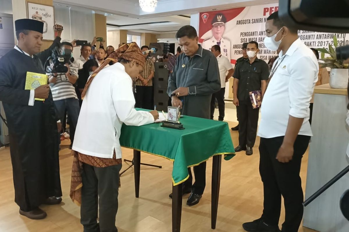 Pj Wali Kota Ambon Minta Saniri Bangun Kebersamaan Di Negeri Adat ...