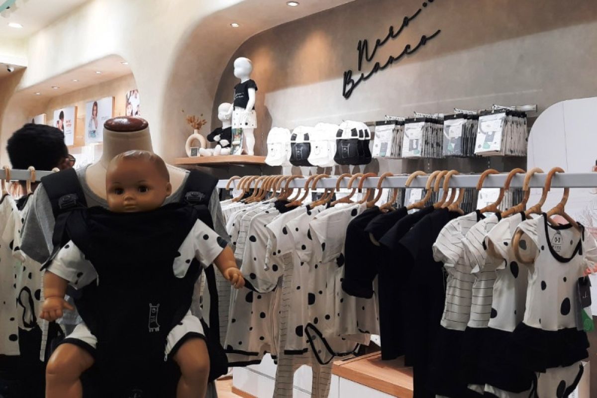 Nero Bianco X MOOIMOM rilis baju bayi berbahan ramah lingkungan