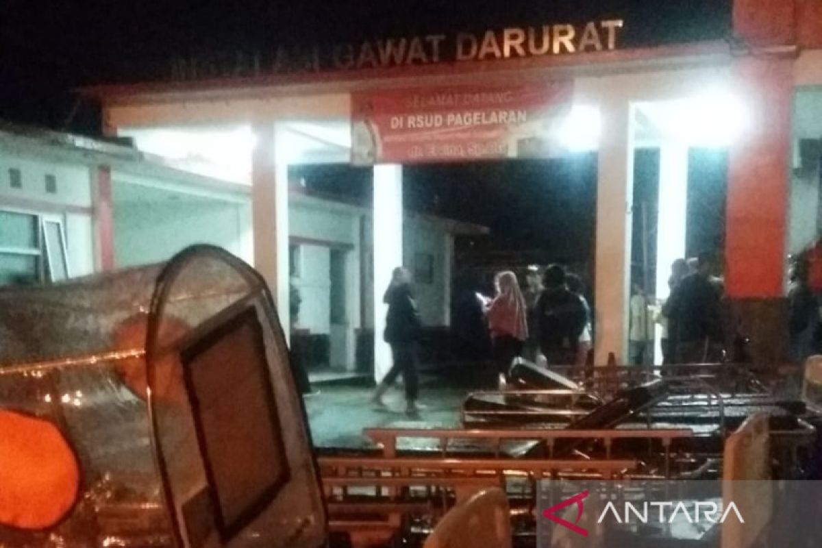 RSUD Pagelaran Cianjur terbakar akibatkan puluhan pasien dipindahkan