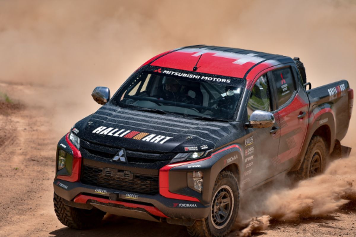 Mitsubishi Ralliart siapkan Triton untuk kompetisi di AXCR 2022