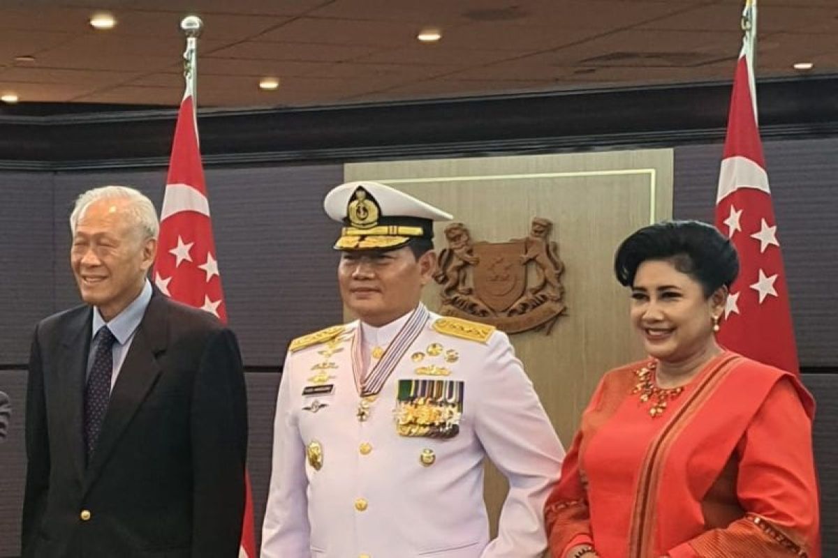 Laksamana TNI Yudo Margono terima bintang jasa dari pemerintah Singapura