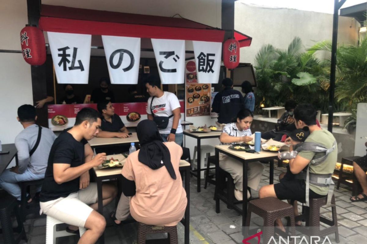 Nasi bungkus ala Jepang di Denpasar jadi kuliner inpcaran wisatawan