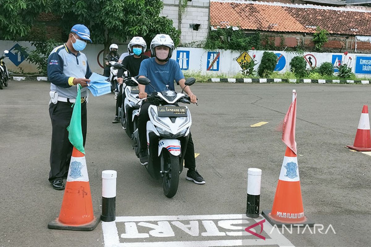 Senin, masih tersedia lima lokasi SIM Keliling Jakarta
