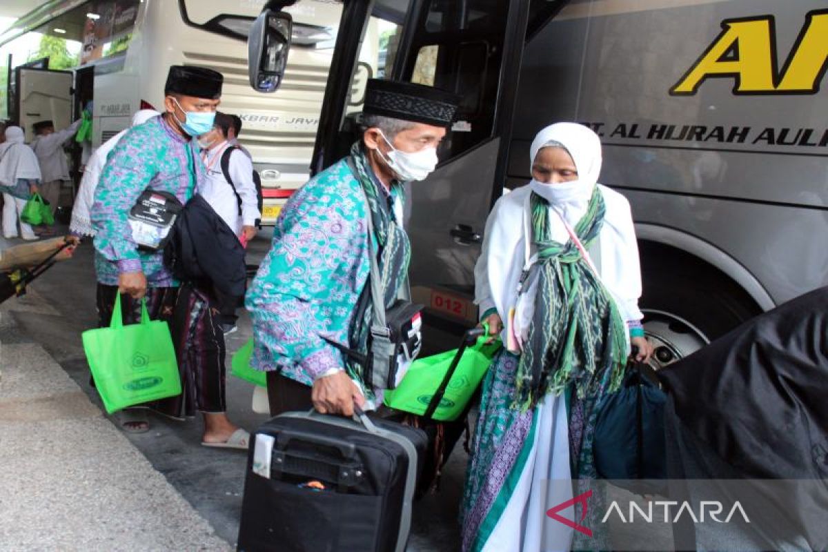 Jamaah haji jangan bawa sendiri air zamzam