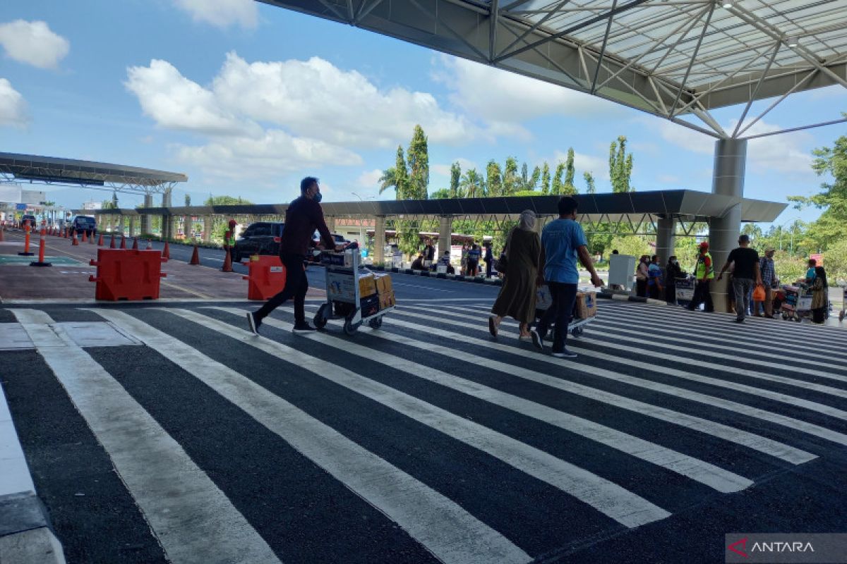 Bandara Samrat berlakukan penumpang wajib vaksin booster