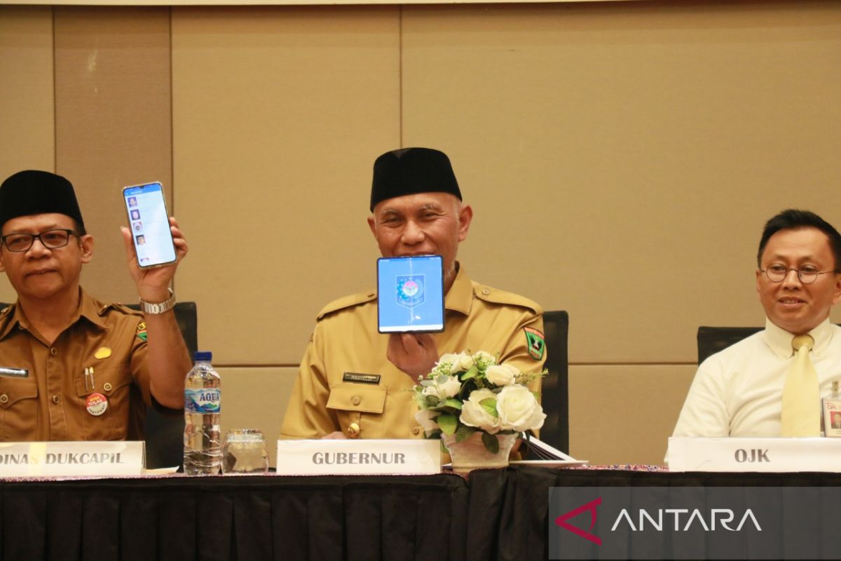 Sumatera Barat provinsi pertama luncurkan penggunaan KTP digital