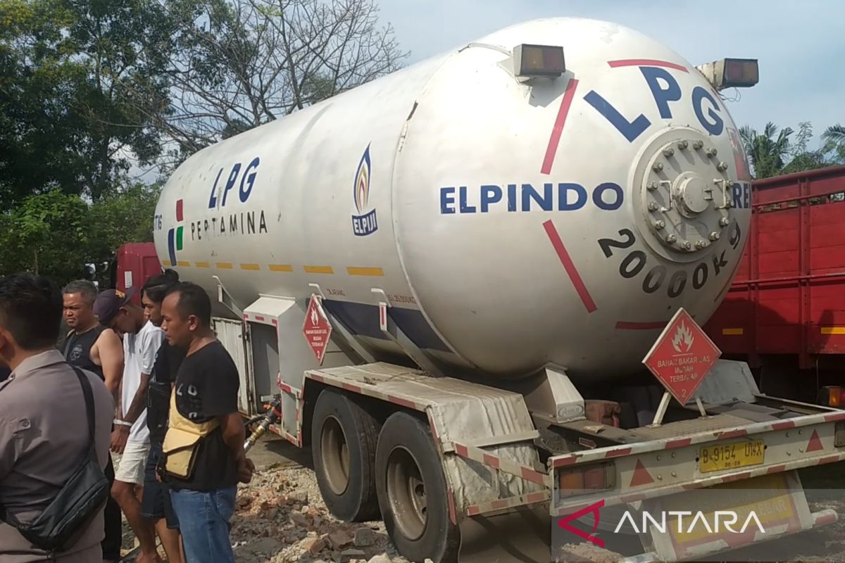 Polisi tangkap dua tersangka penyelundupan 20 ton LPG