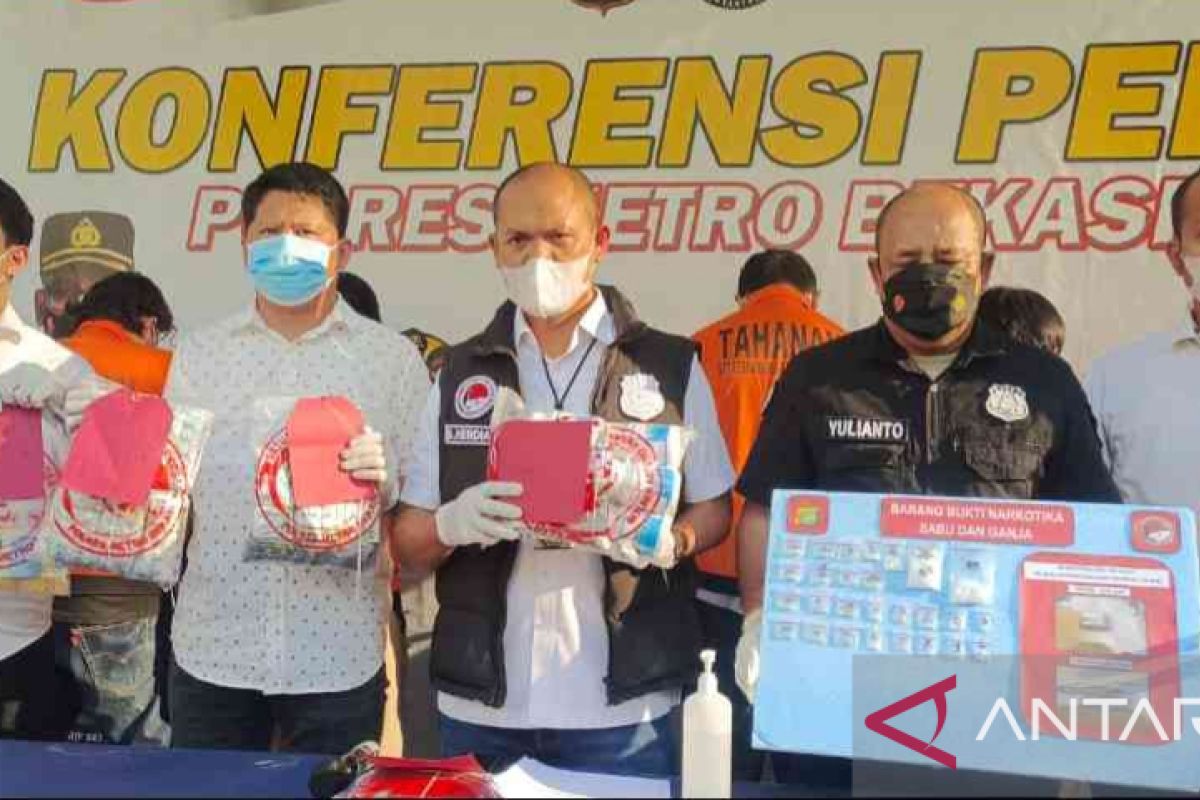 Polisi ringkus dua pengedar obat terlarang di Bekasi