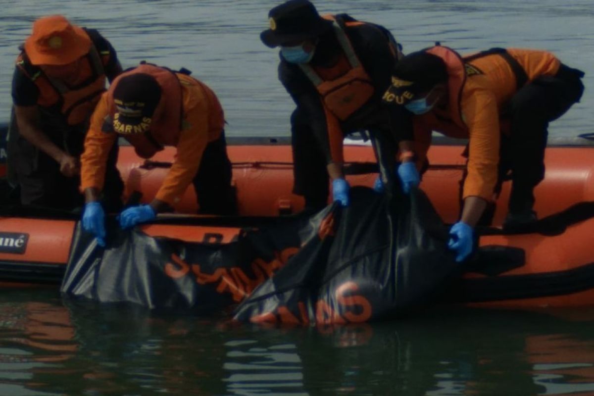 Tim SAR temukan nelayan hilang di Perairan Kasilampe Kendari meninggal dunia