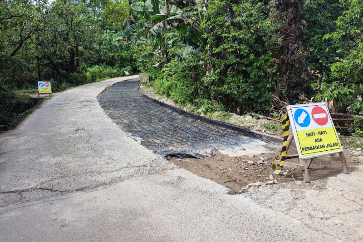 Dinas PUPR Sulsel perbaiki ruas jalan Minasatene di Pangkep