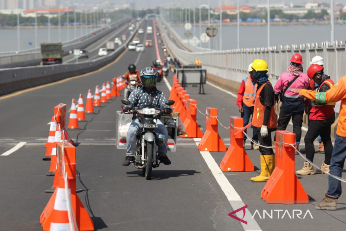 Lalu lintas roda dua di Suramadu dialihkan