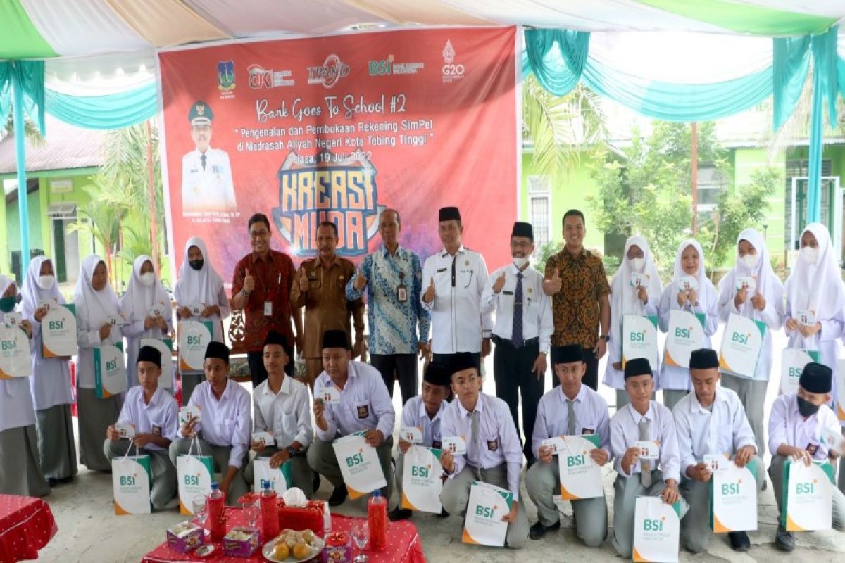 Pj.Wali Kota Tebing Tinggi  anjurkan budaya menabung sejak kecil