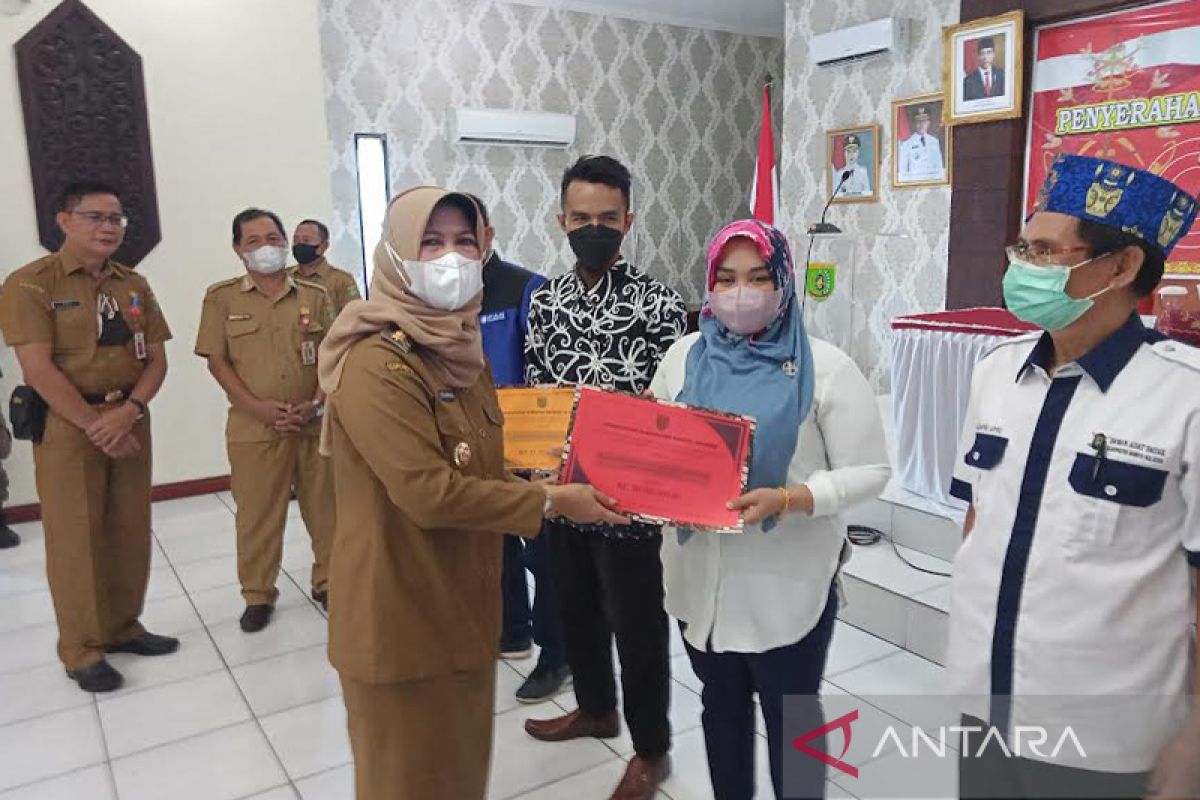 Pj Bupati Barsel minta ormas dan parpol ikut sukseskan program pemerintah