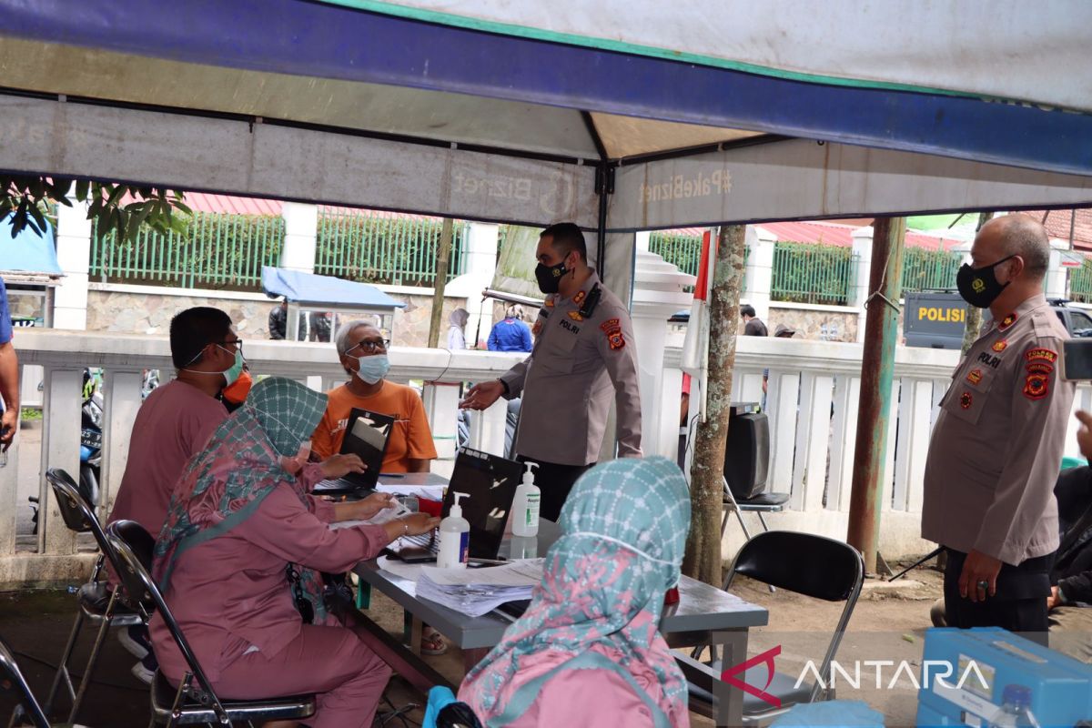 Polres Sukabumi buka layanan vaksinasi booster cegah kasus COVID-19