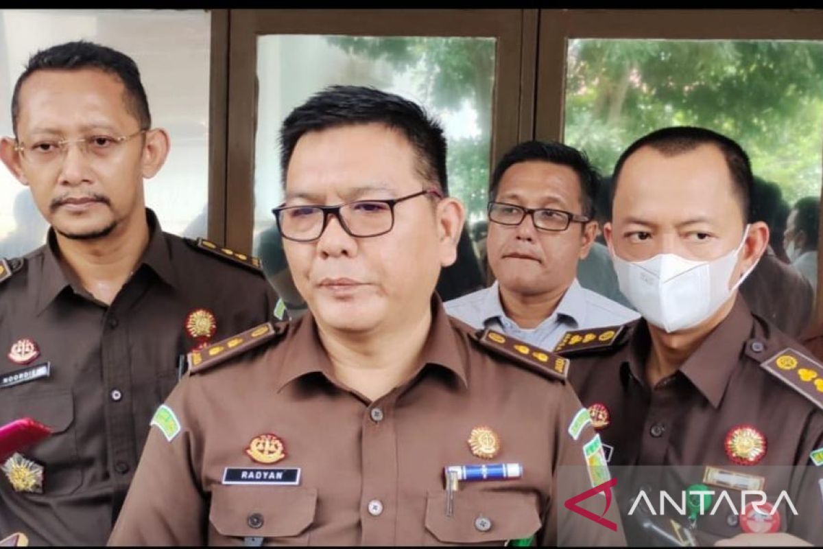 Penyidik Kejaksaan geledah Kantor Dinas Pertanian Tanaman Pangan Sumsel