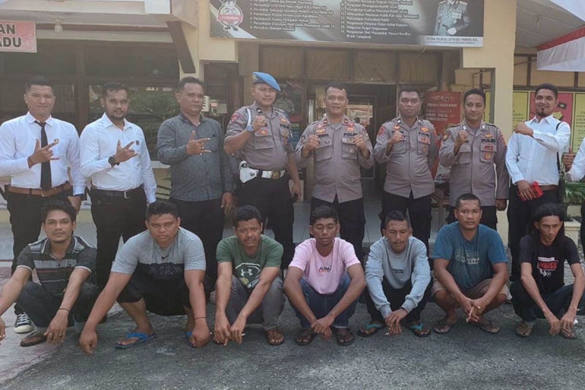Polisi tangkap tujuh tukang parkir di hutan wisata mangrove Langsa