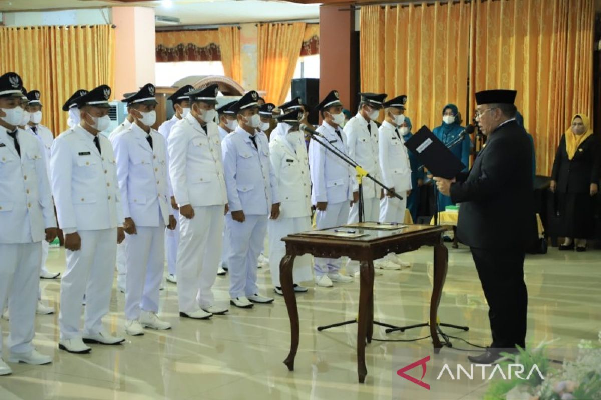 Plt Bupati lantik 40 kepala desa