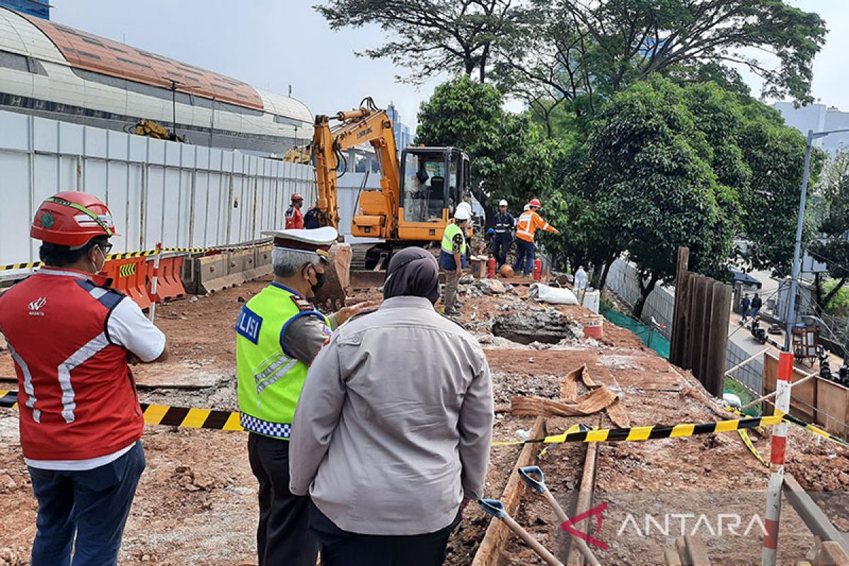 Polsek Tebet selidiki dugaan kebocoran pipa gas di Jalan MT Haryono