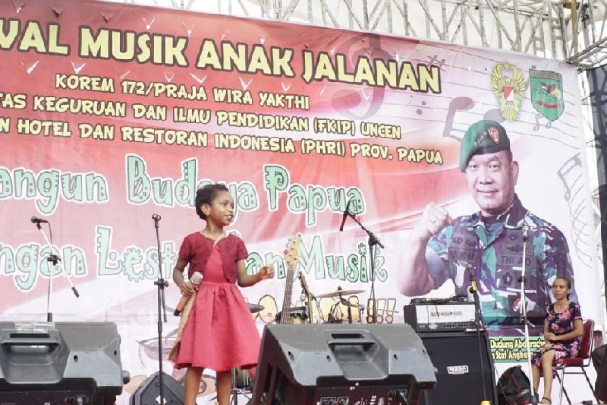 Korem172/PWY gelar festival musik jalanan di Jayapura