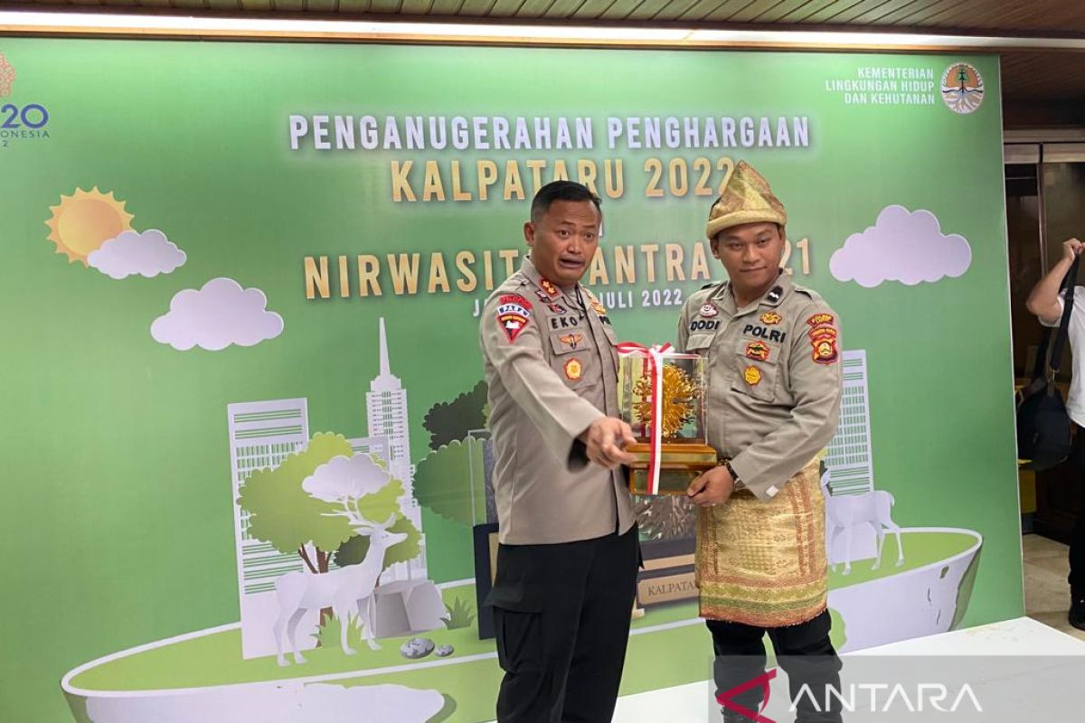 Upaya Aipda Dodi Permana menangani sampah membuahkan penghargaan Kalpataru