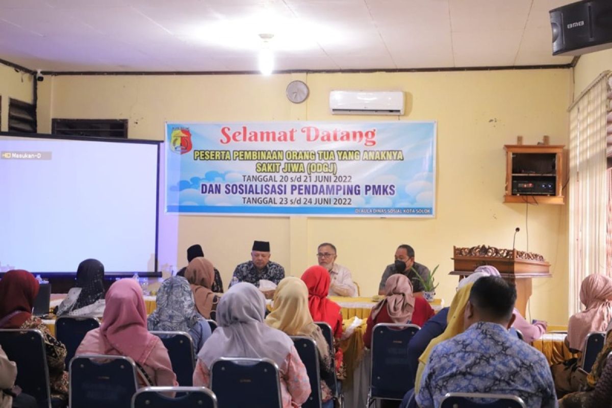 Wako Solok sebagai narasumber sosialisasi pendamping PMKS