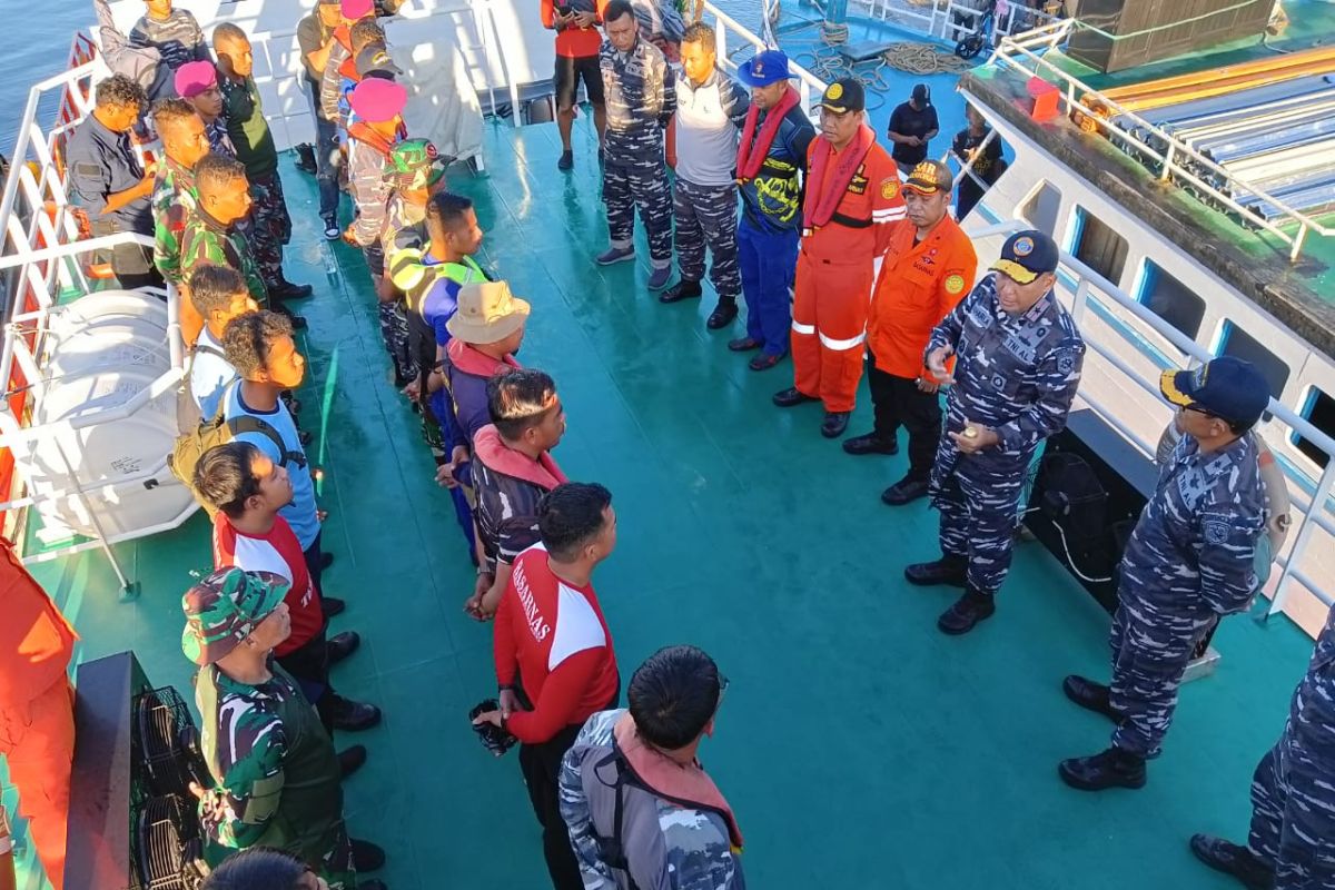 Dua penyelam asing bantu cari korban kecelakaan KM Cahaya Arafah