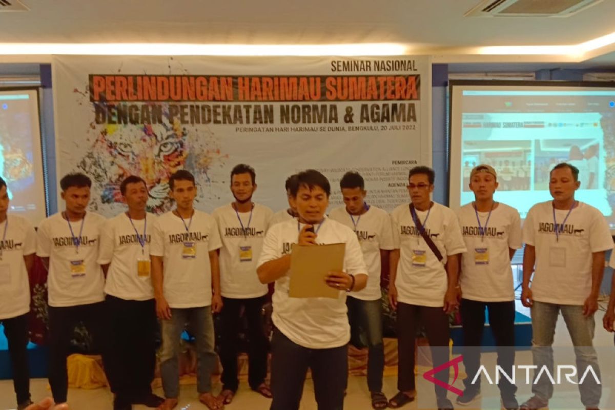 20 mantan pemburu berikrar bantu hentikan perburuan harimau