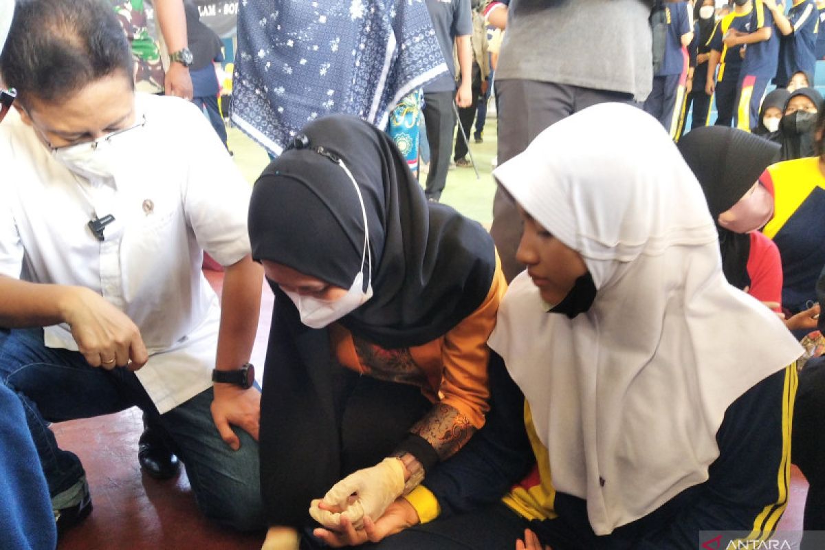 Kemenkes berikan TTD bagi siswi SMP-SMA untuk ciptakan Indonesia sehat