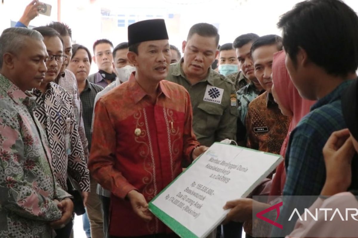 Keluarga petugas kebersihan korban pembunuhan di Kota Palembang dapat santunan BPJS